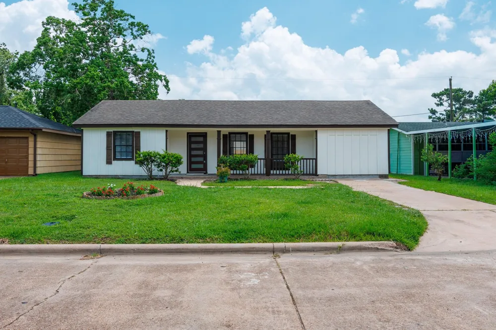 5618 Southbrook Street Houston, TX 77033