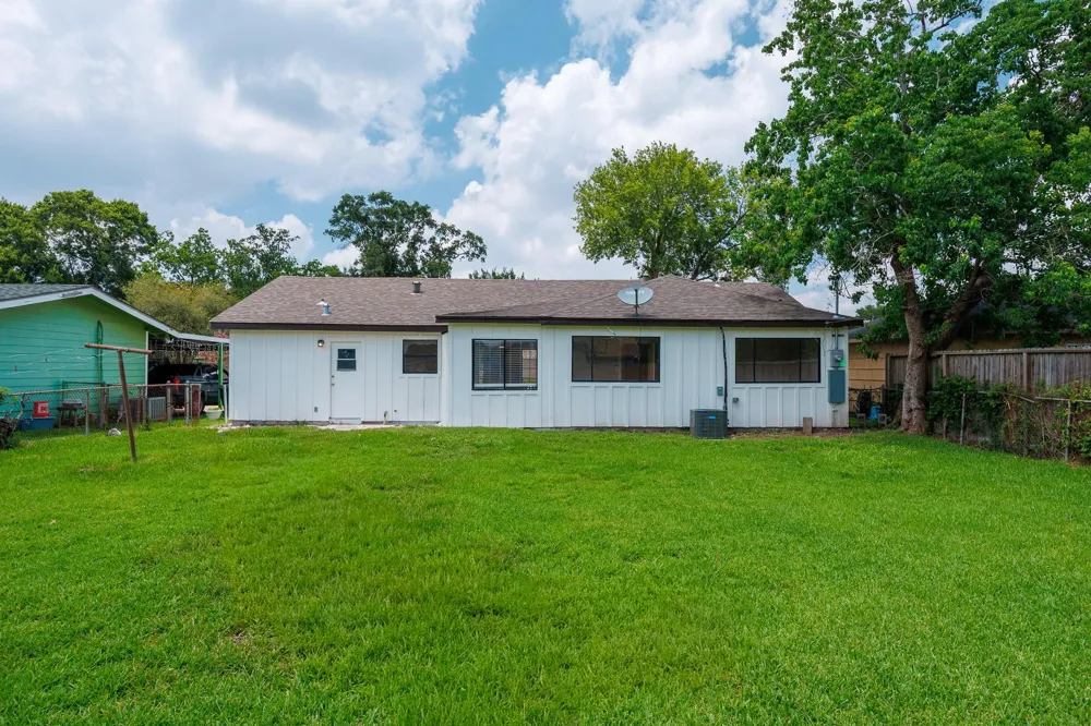 5618 Southbrook Street Houston, TX 77033