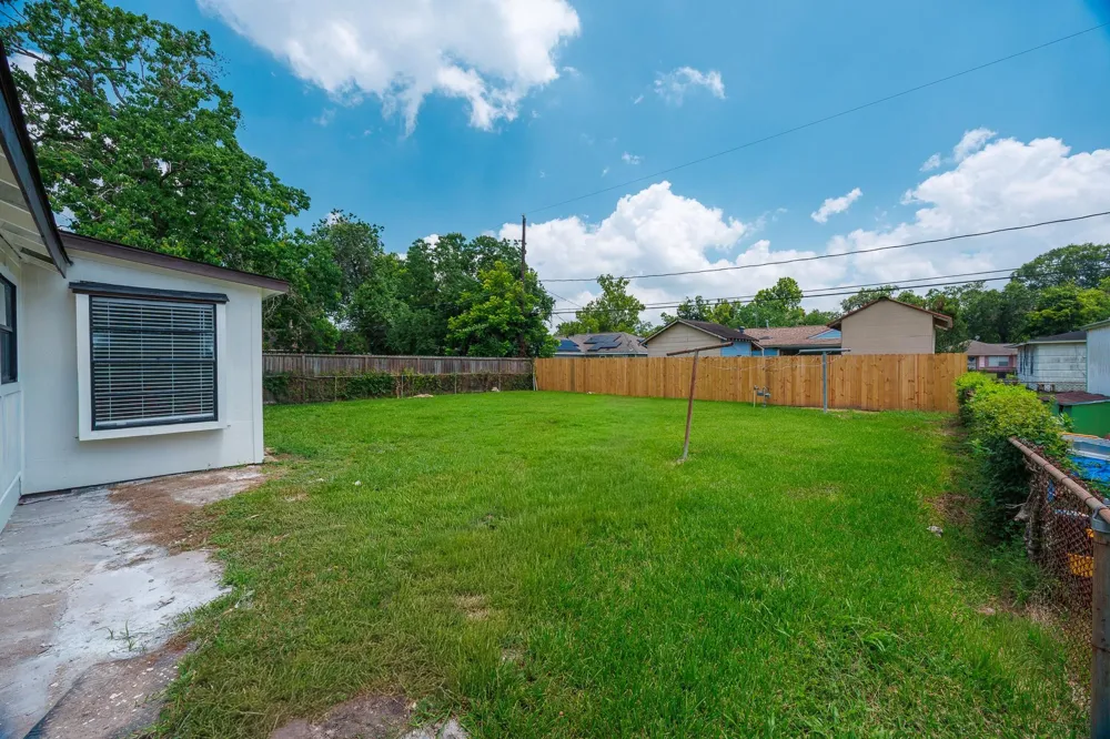 5618 Southbrook Street Houston, TX 77033