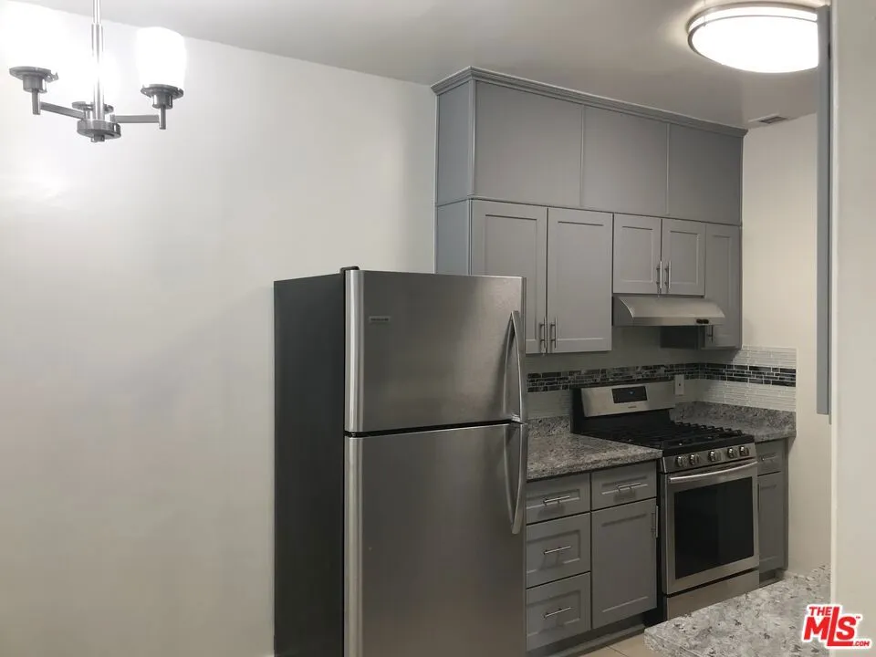 331 Ogden Drive Los Angeles, CA 90036