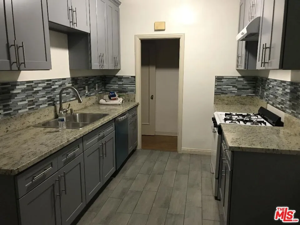 331 Ogden Drive Los Angeles, CA 90036