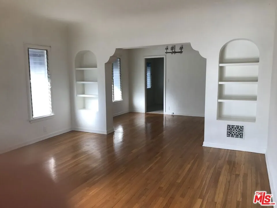 331 Ogden Drive Los Angeles, CA 90036