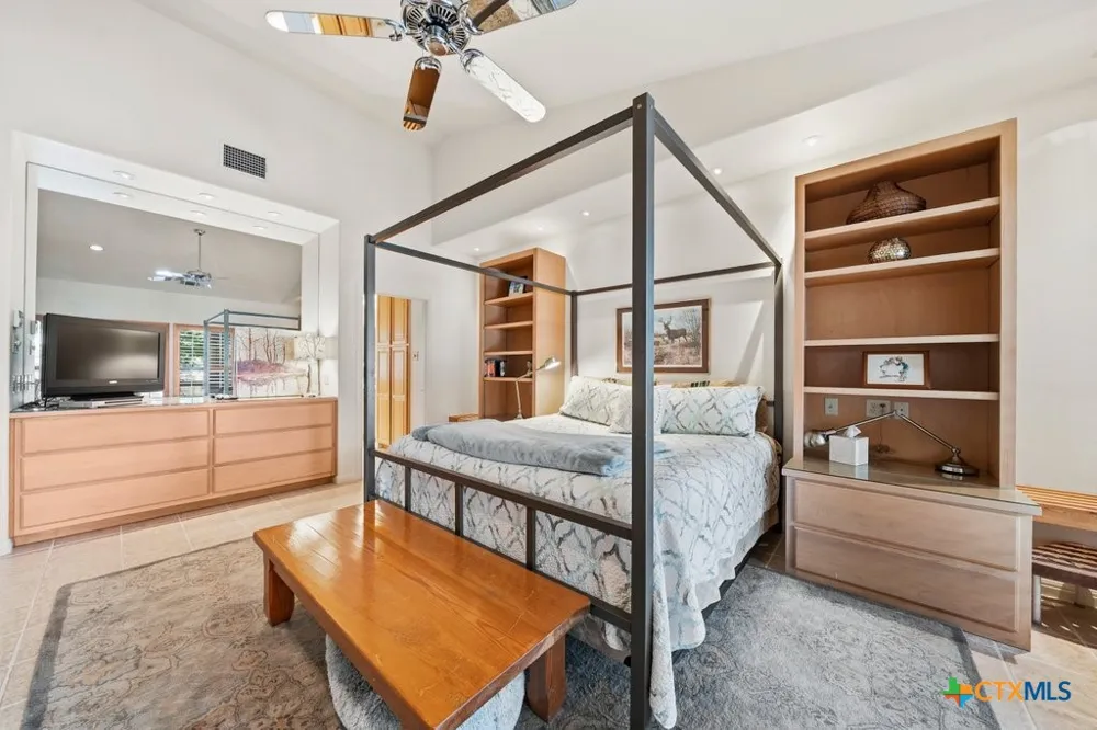 107 Palmkey Street McQueeney, TX 78123