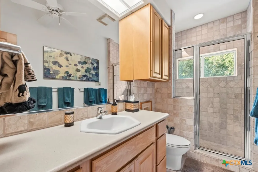 107 Palmkey Street McQueeney, TX 78123