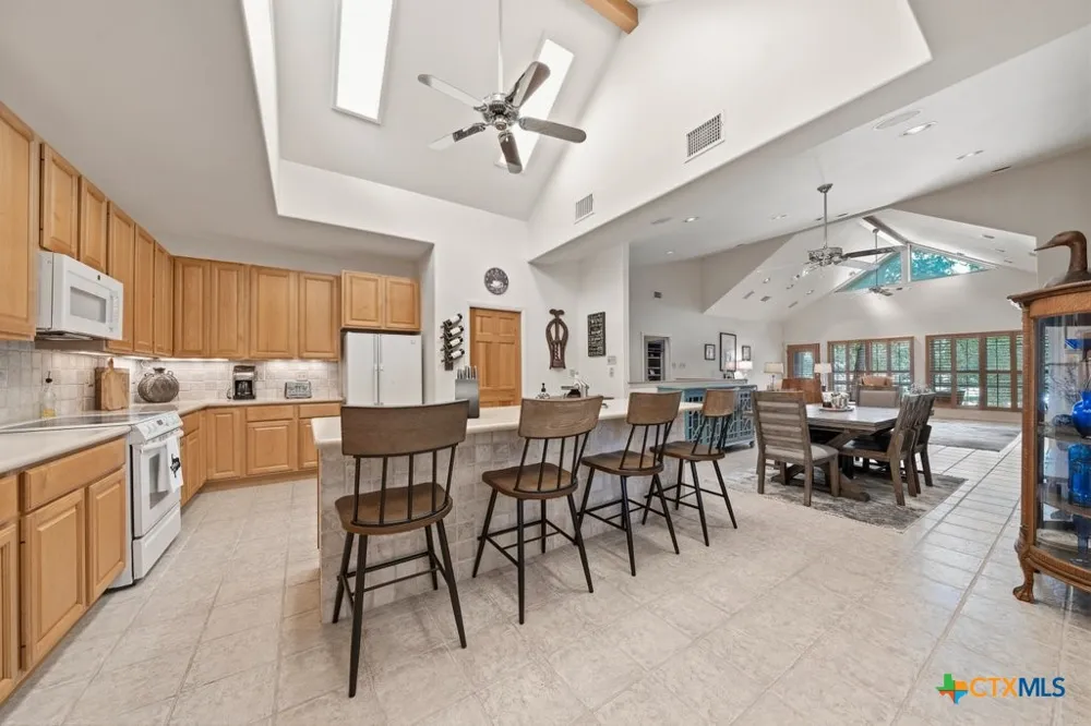107 Palmkey Street McQueeney, TX 78123