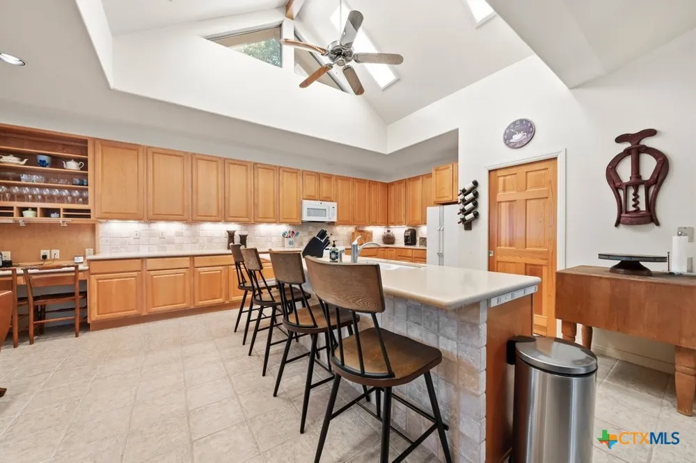 107 Palmkey Street McQueeney, TX 78123