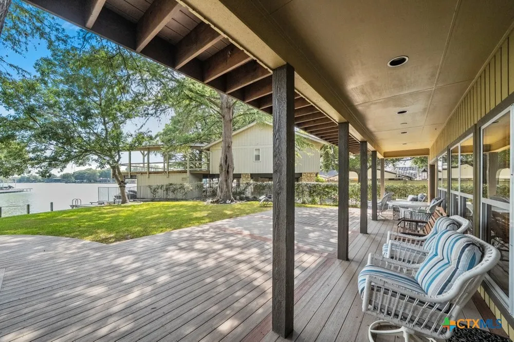 107 Palmkey Street McQueeney, TX 78123