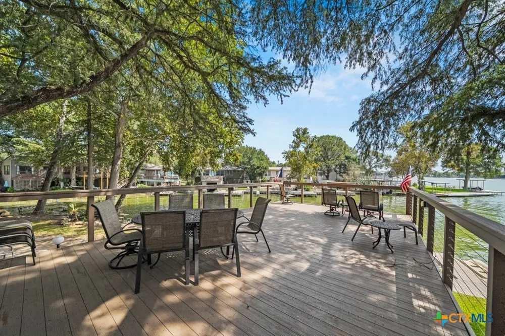 107 Palmkey Street McQueeney, TX 78123