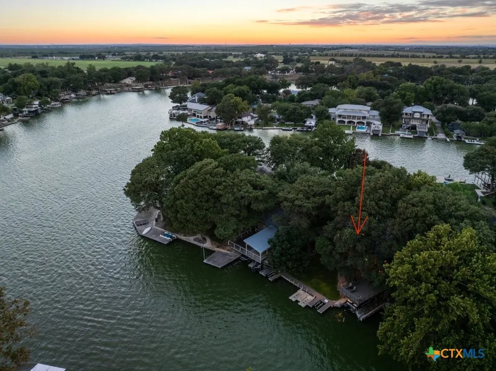 107 Palmkey Street McQueeney, TX 78123