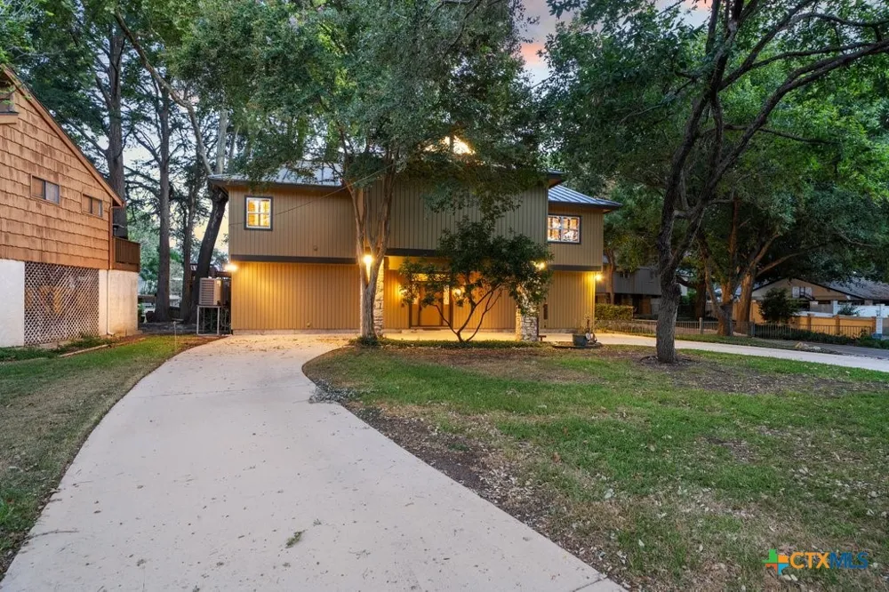 107 Palmkey Street McQueeney, TX 78123