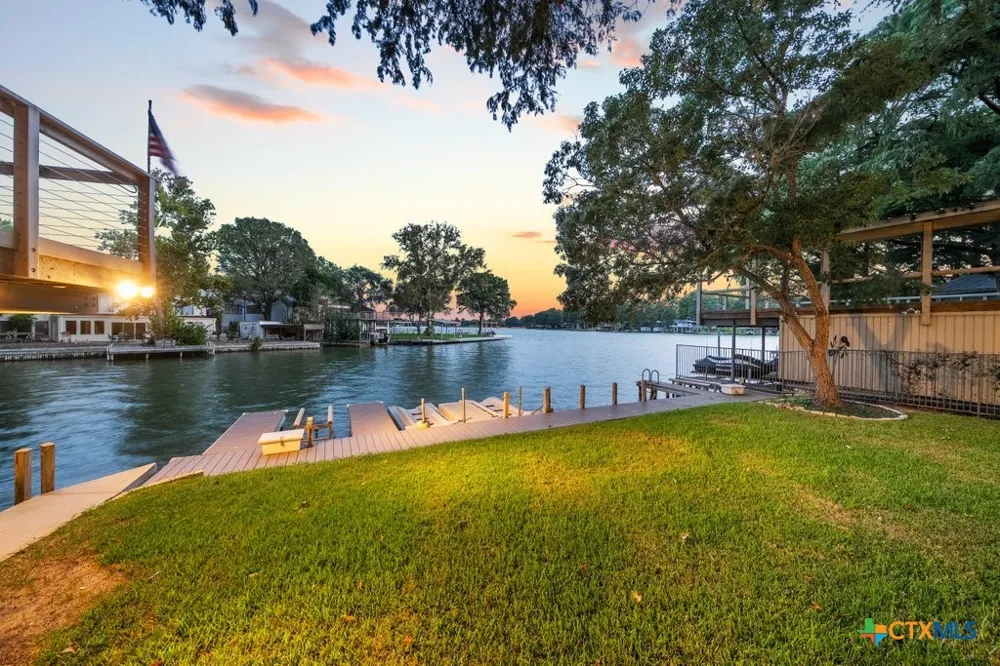 107 Palmkey Street McQueeney, TX 78123