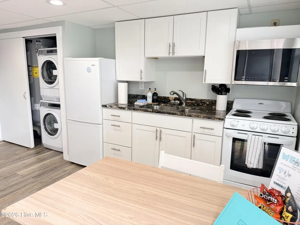 107 Bryan Street #East Down Emerald Isle, NC 28594
