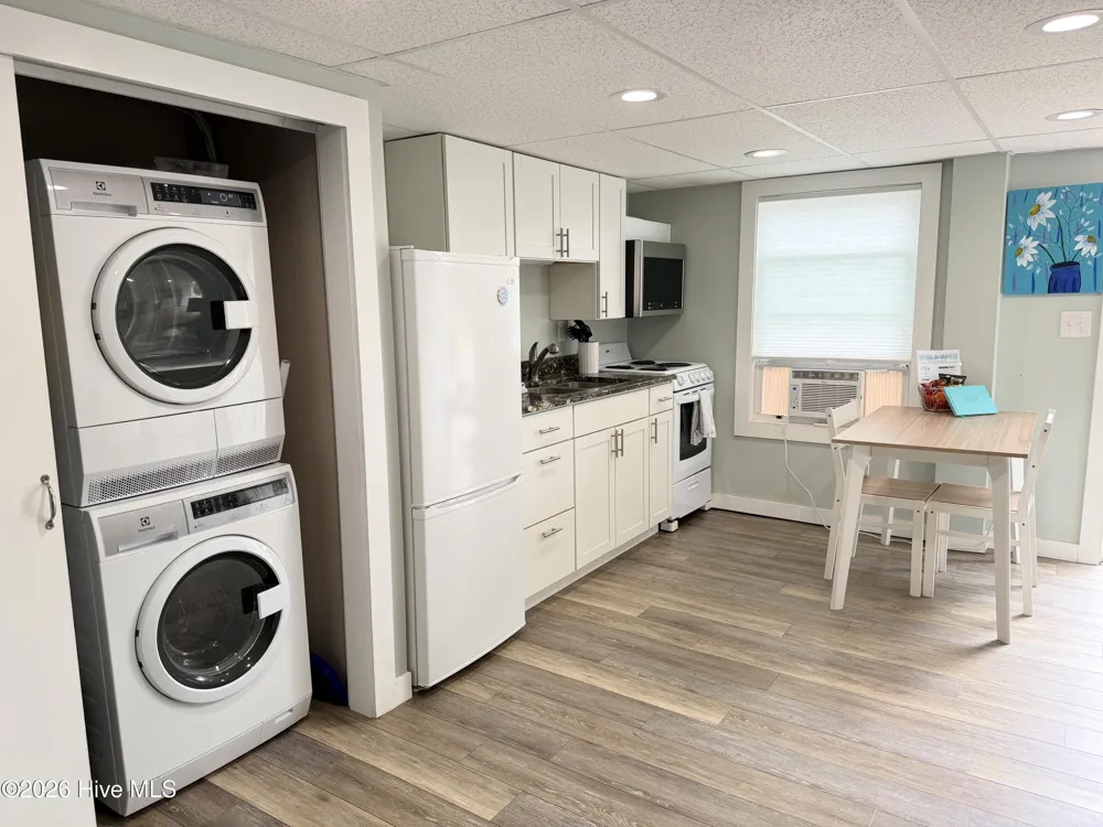 107 Bryan Street #East Down Emerald Isle, NC 28594