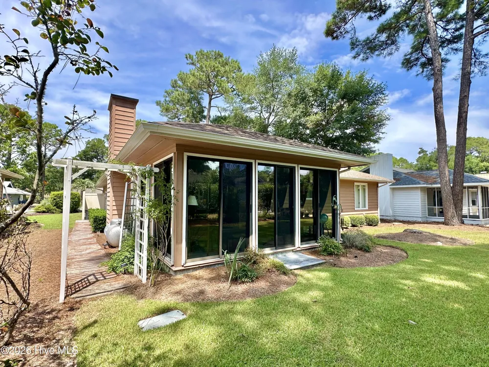 515 Fairway Drive W Sunset Beach, NC 28468