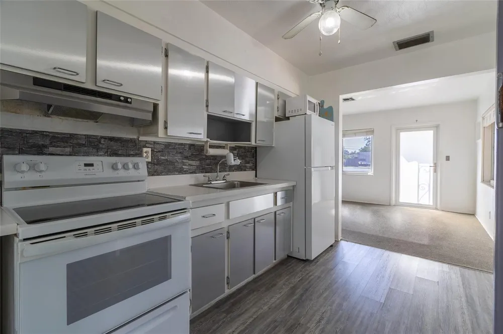 4720 Andrews Avenue Oakland Park, FL 33309