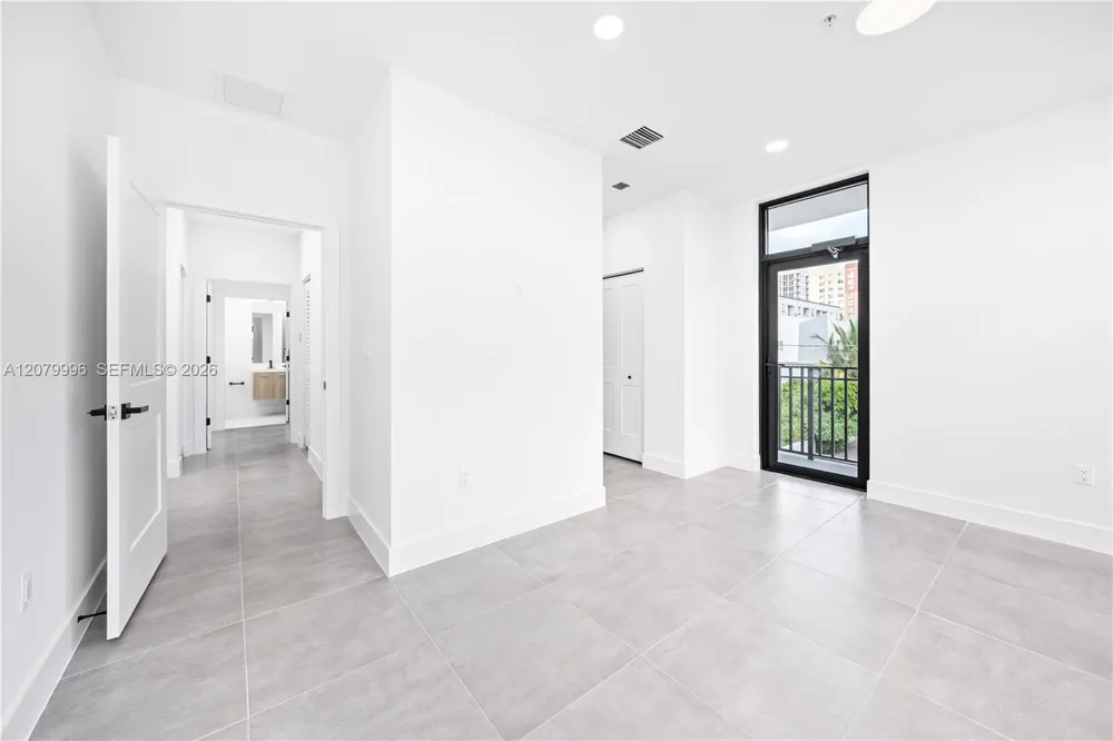526 SW 2nd St #1 Miami, FL 33130