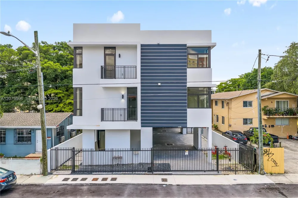 526 SW 2nd St #1 Miami, FL 33130