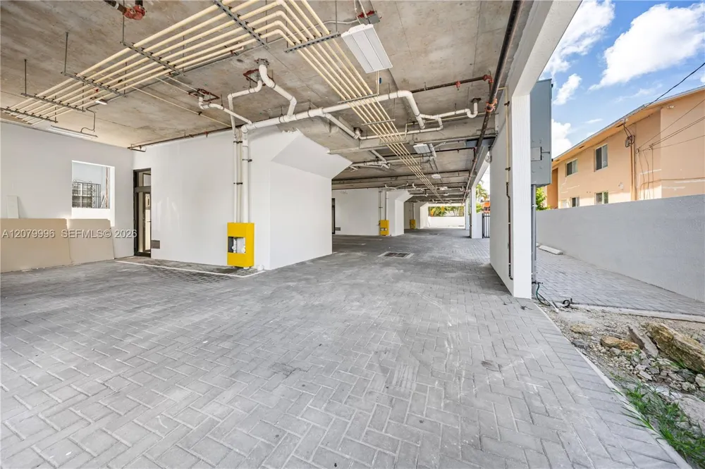 526 SW 2nd St #1 Miami, FL 33130