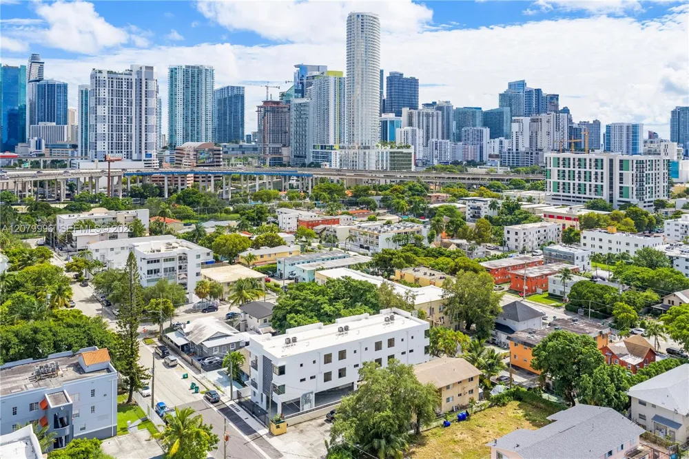 526 SW 2nd St #1 Miami, FL 33130