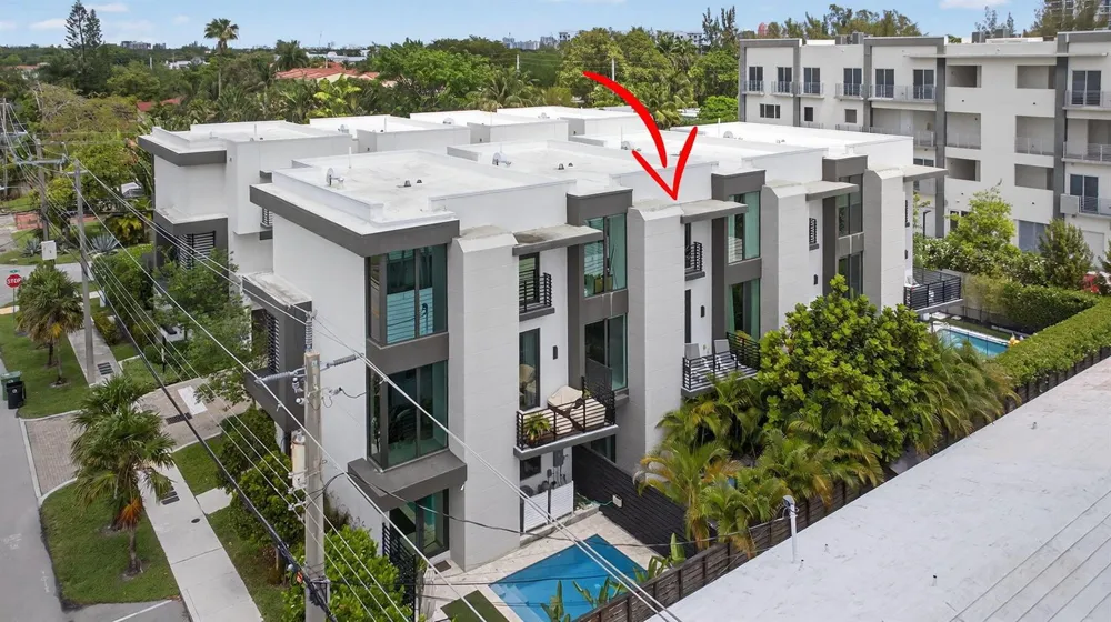 1044 VICTORIA PARK ROAD Fort Lauderdale, FL 33304