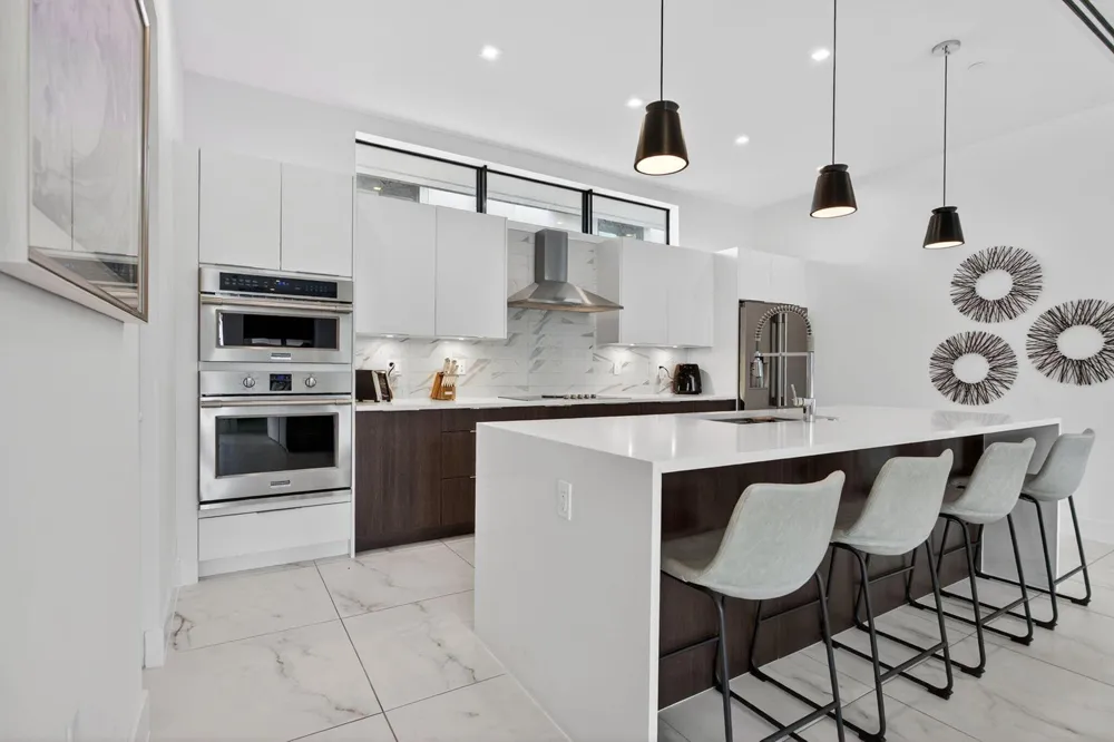 1044 VICTORIA PARK ROAD Fort Lauderdale, FL 33304