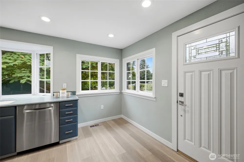 9854 Occidental Avenue S Seattle, WA 98108