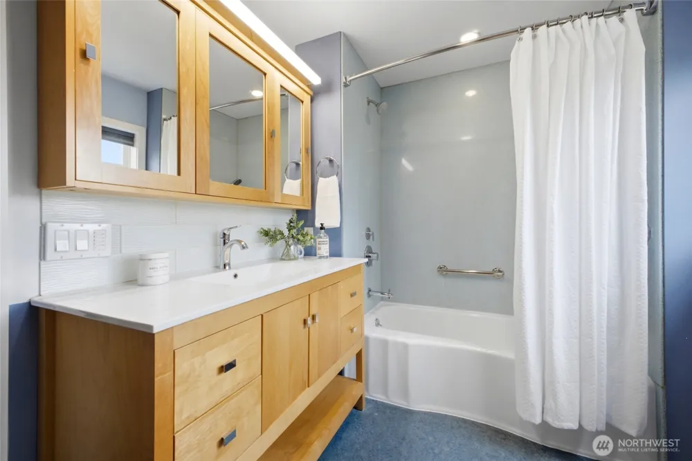 9854 Occidental Avenue S Seattle, WA 98108