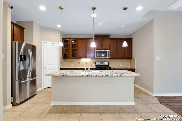 6611 Willow Farm San Antonio, TX 78249