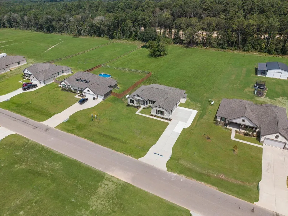 460 Barton Place Drive Tarkington, TX 77327