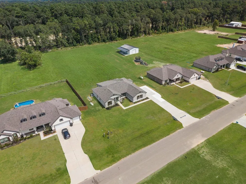 460 Barton Place Drive Tarkington, TX 77327