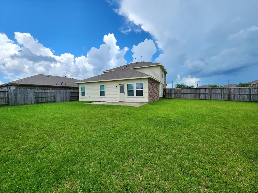 2119 Del Mar Drive La Marque, TX 77568