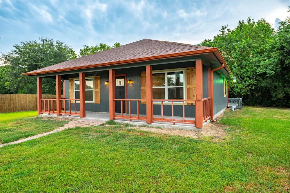 12324 Fm 1764 Santa Fe, TX 77510