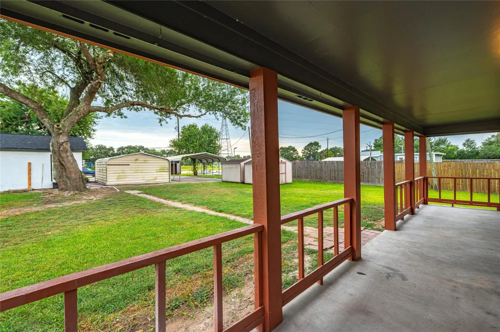 12324 Fm 1764 Santa Fe, TX 77510