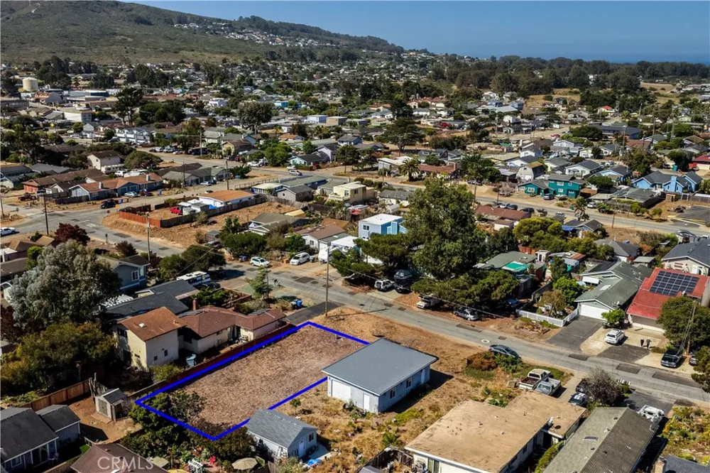 1852 12th Street Los Osos, CA 93402