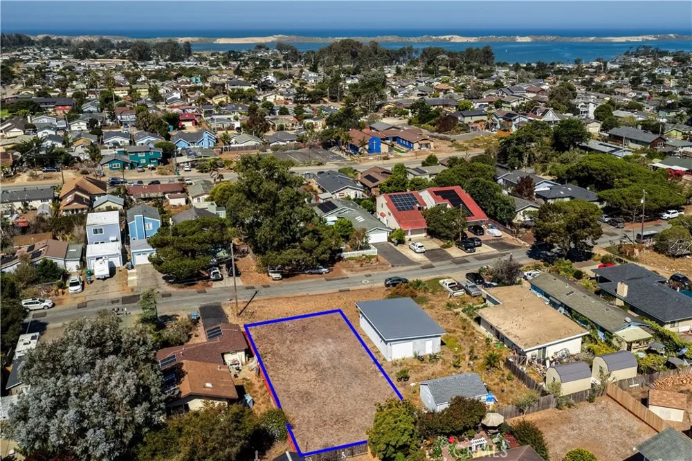1852 12th Street Los Osos, CA 93402