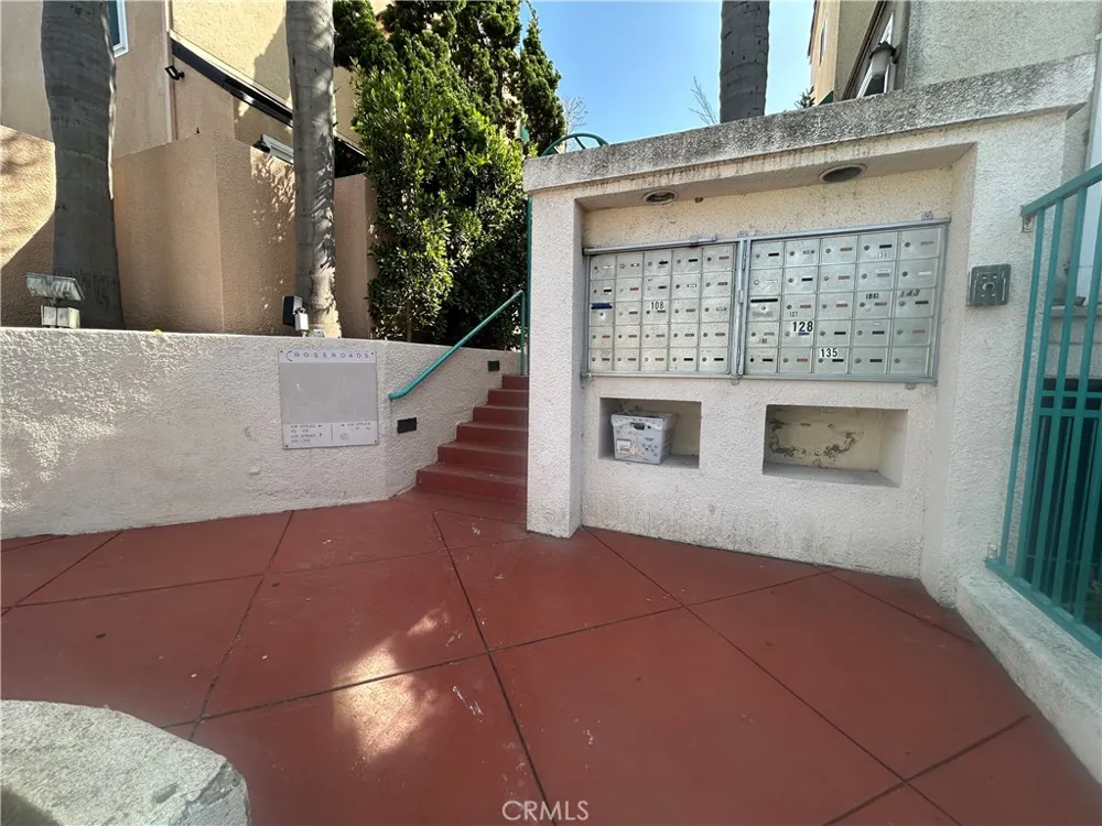 438 E Spruce Inglewood, CA 90301