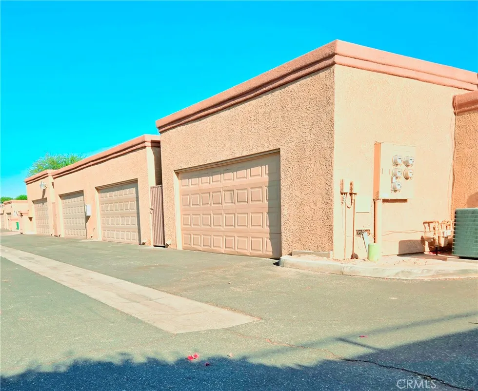 42995 Park #1 Palm Desert, CA 92260