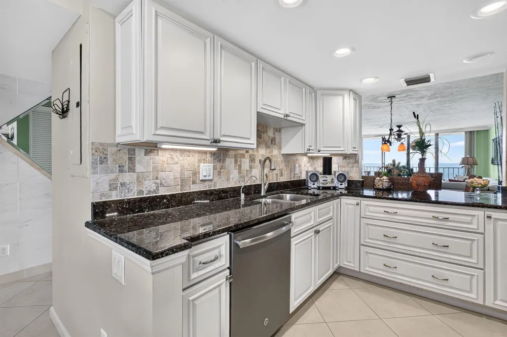 5055 HIGHWAY A1A #604 Fort Pierce, FL 34949
