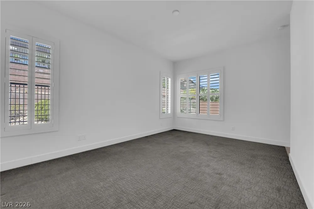 6677 Regency Stone Way Las Vegas, NV 89148