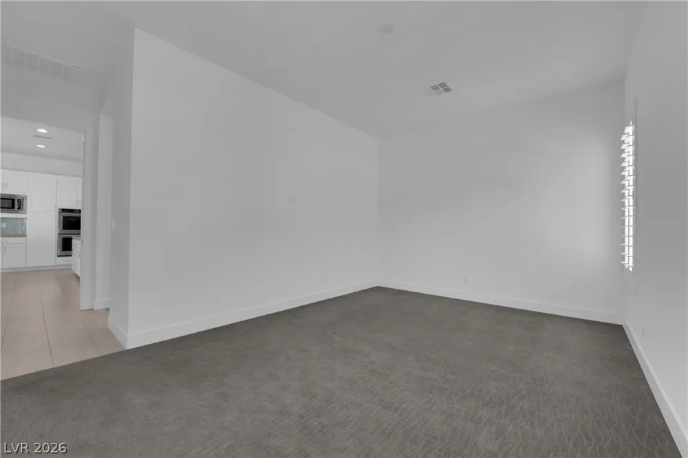 6677 Regency Stone Way Las Vegas, NV 89148