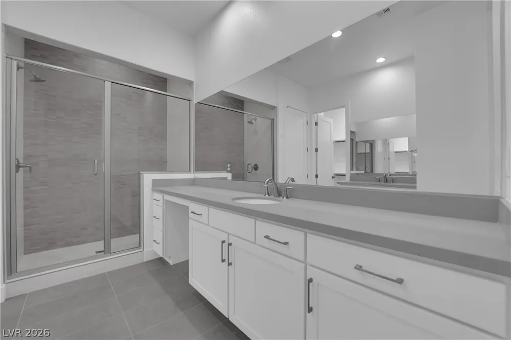 6677 Regency Stone Way Las Vegas, NV 89148