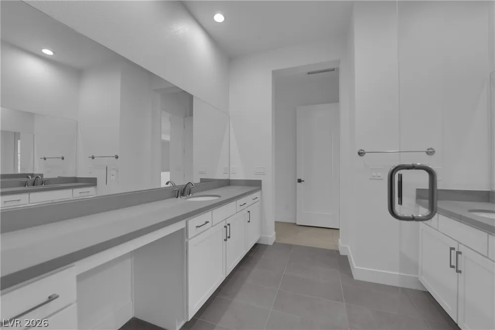 6677 Regency Stone Way Las Vegas, NV 89148