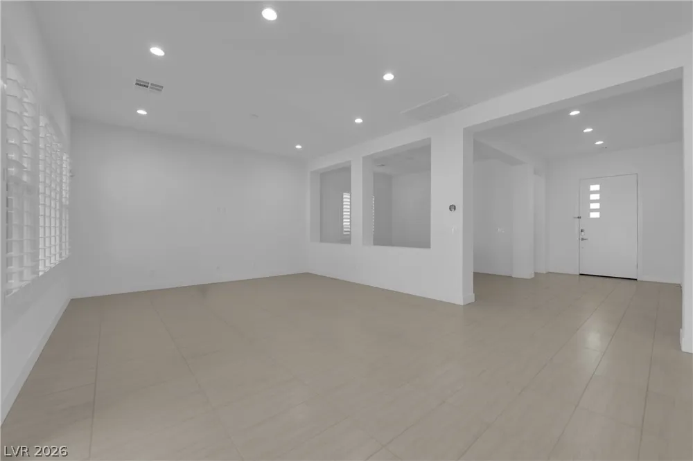 6677 Regency Stone Way Las Vegas, NV 89148