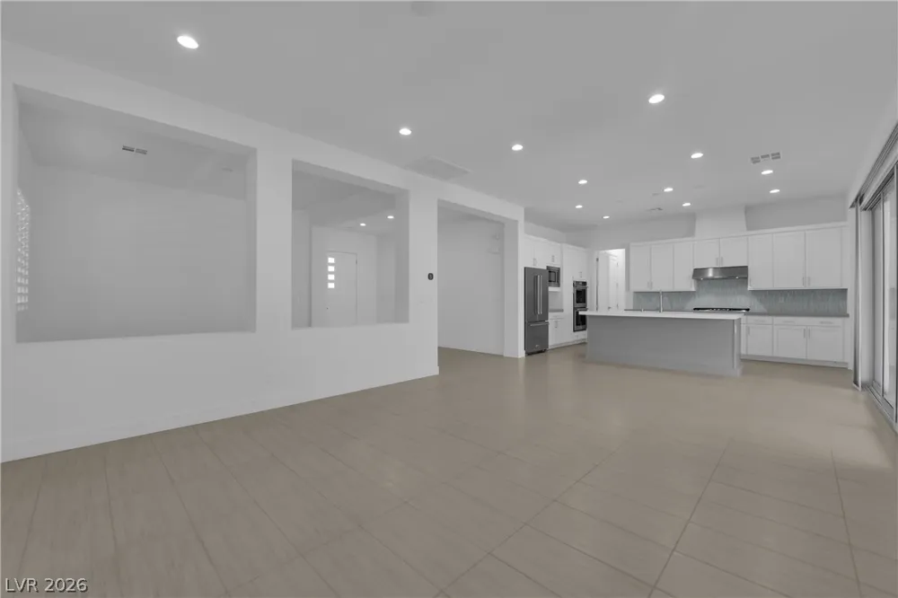 6677 Regency Stone Way Las Vegas, NV 89148