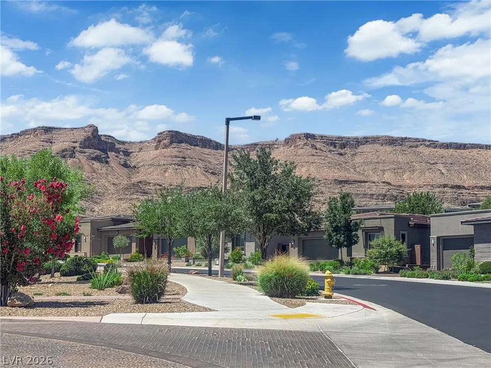 6677 Regency Stone Way Las Vegas, NV 89148
