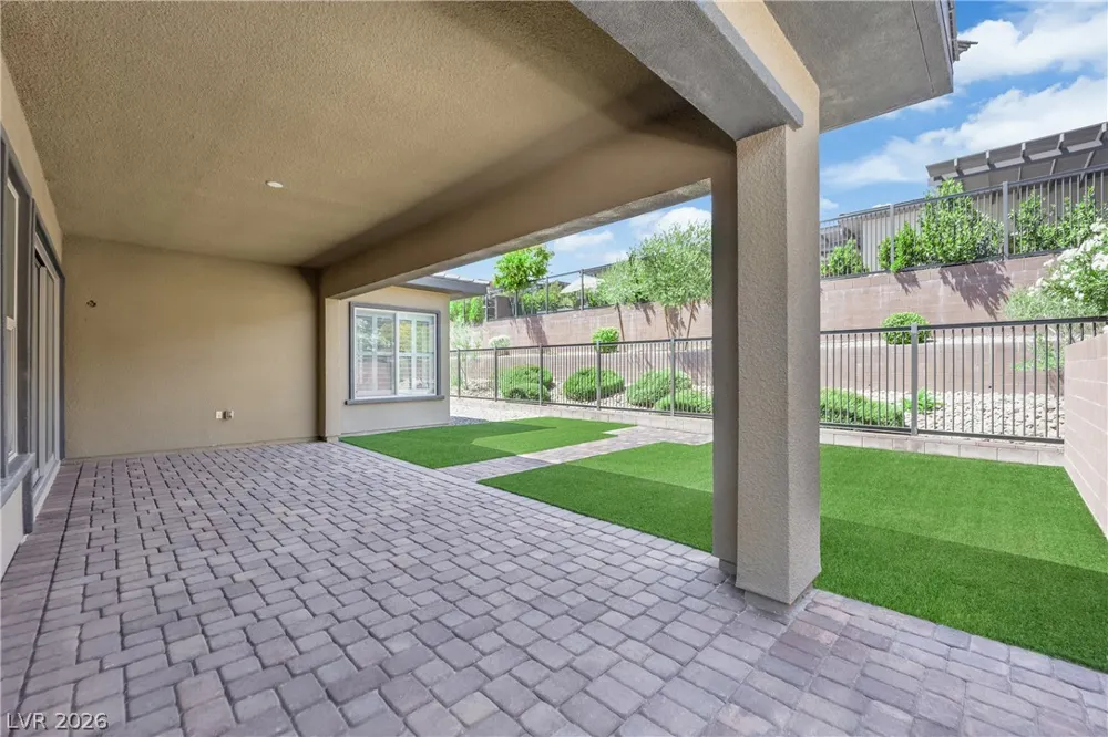6677 Regency Stone Way Las Vegas, NV 89148