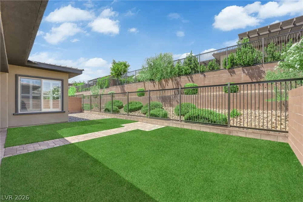 6677 Regency Stone Way Las Vegas, NV 89148