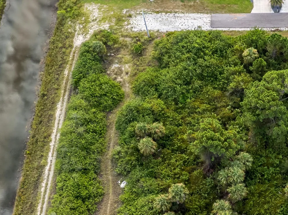 7505 JUDY AVENUE Lehigh Acres, FL 33971