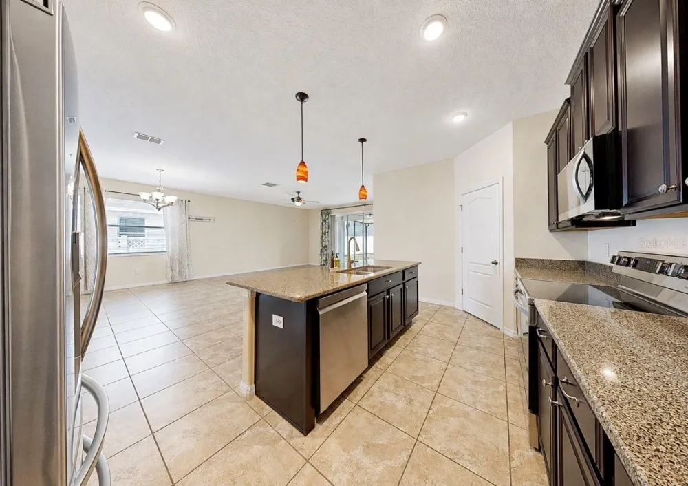 619 WABASH BREEZE CIRCLE Ruskin, FL 33570