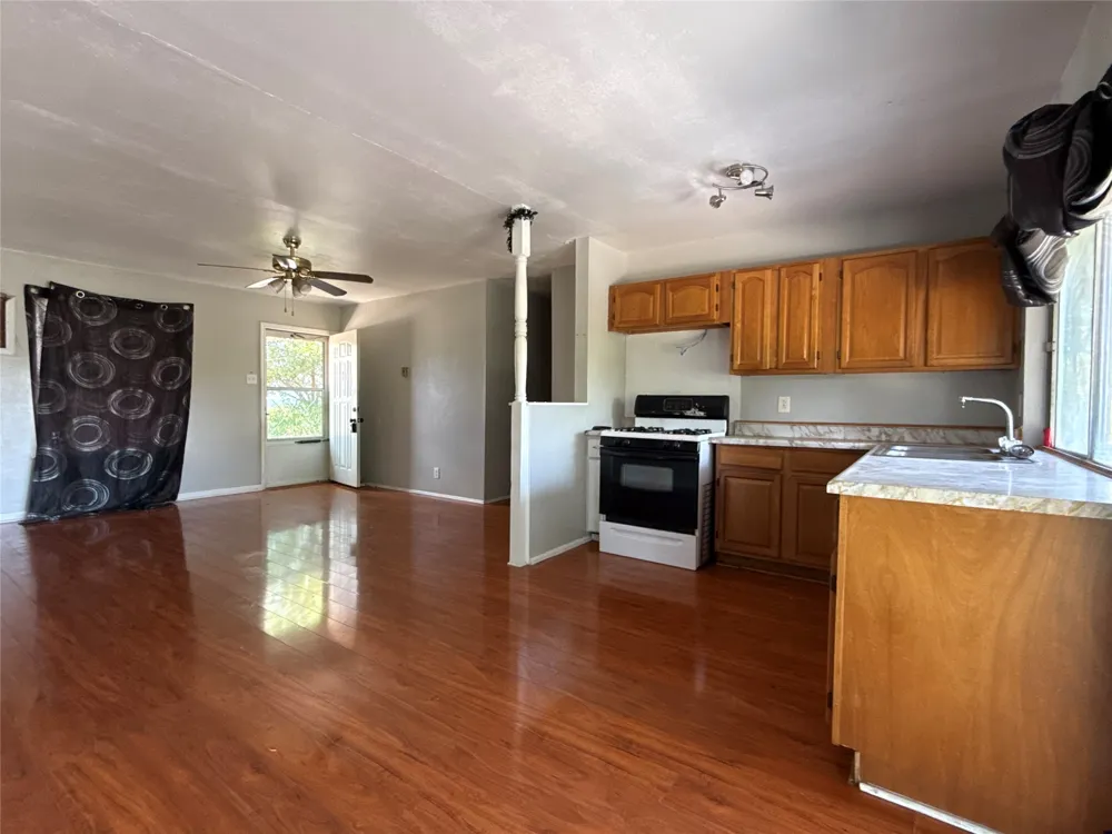 7323 Walnut Valley Drive San Antonio, TX 78242